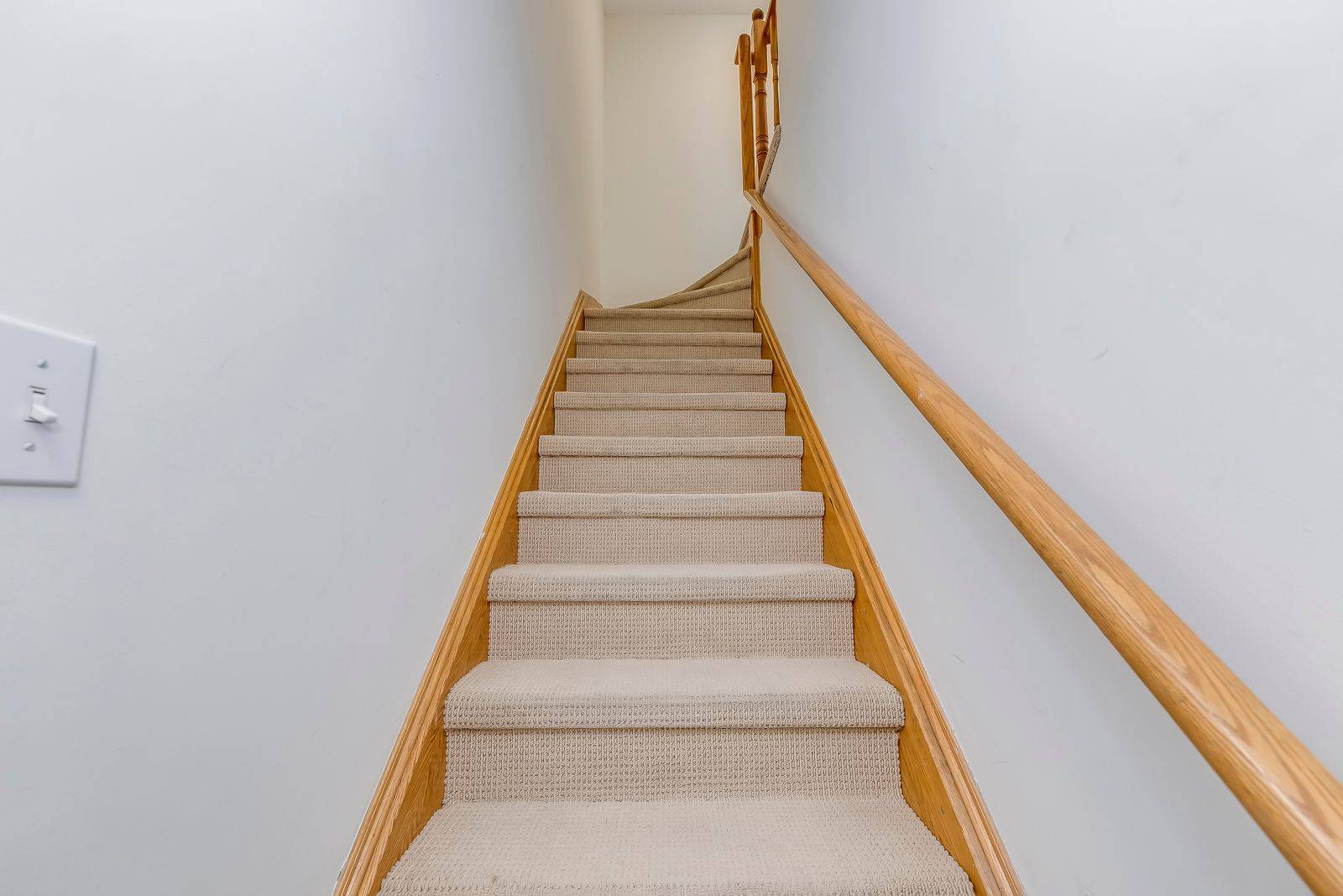 Mississauga, ON L5B 4K3,605 Shoreline DR #11