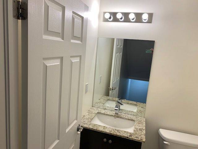 Oakville, ON L6H 0G8,2460 Prince Michael DR #56