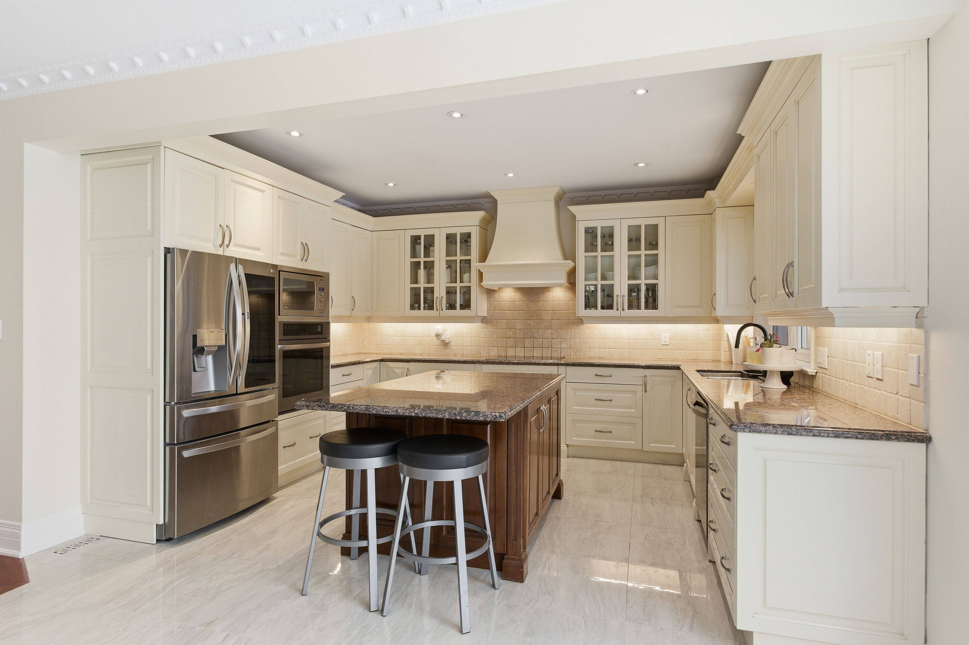 Mississauga, ON L5E 2A8,1357 Alexandra AVE