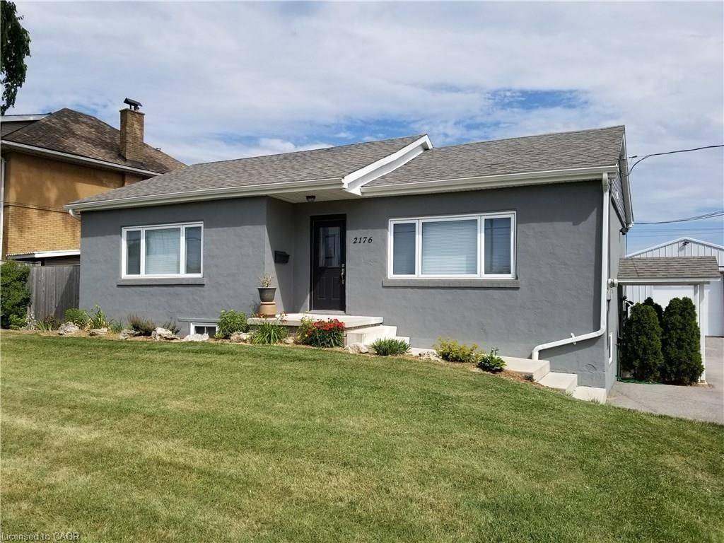 Burlington, ON L7R 3T1,2176 Queensway DR #2