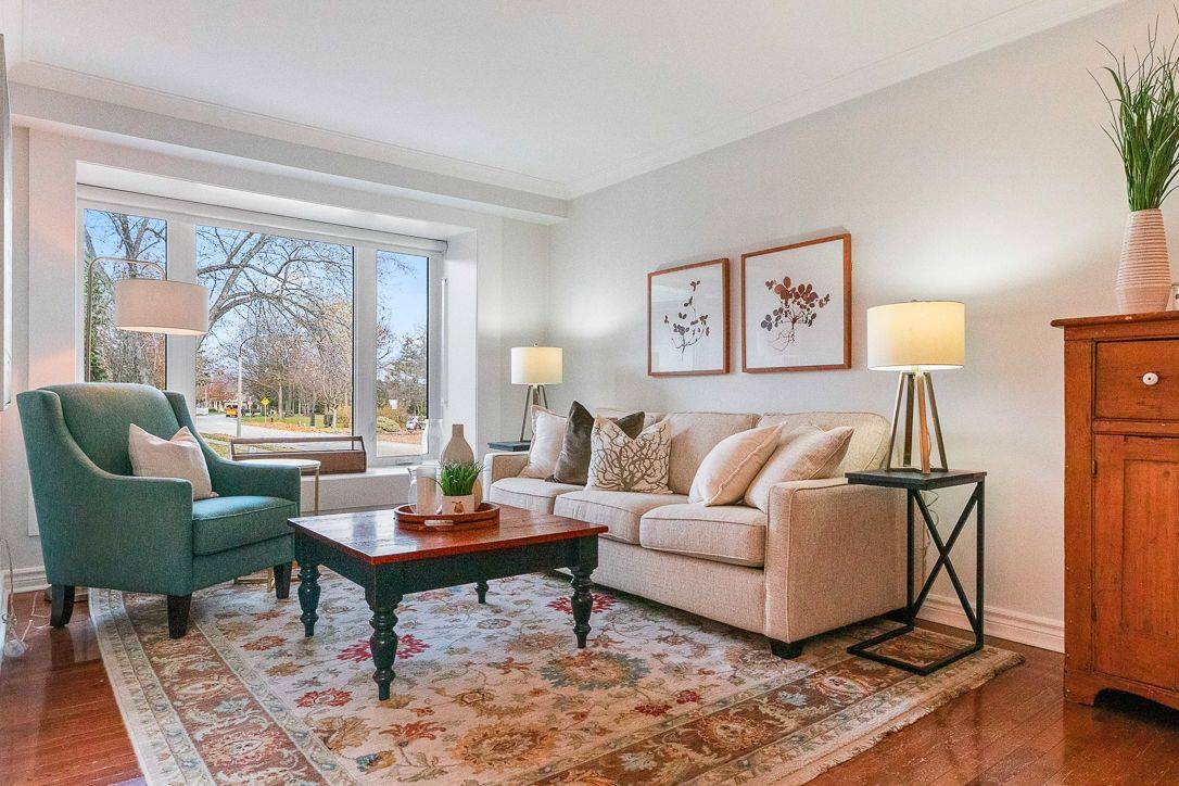 Oakville, ON L6K 2B4,68 Glenmanor DR N