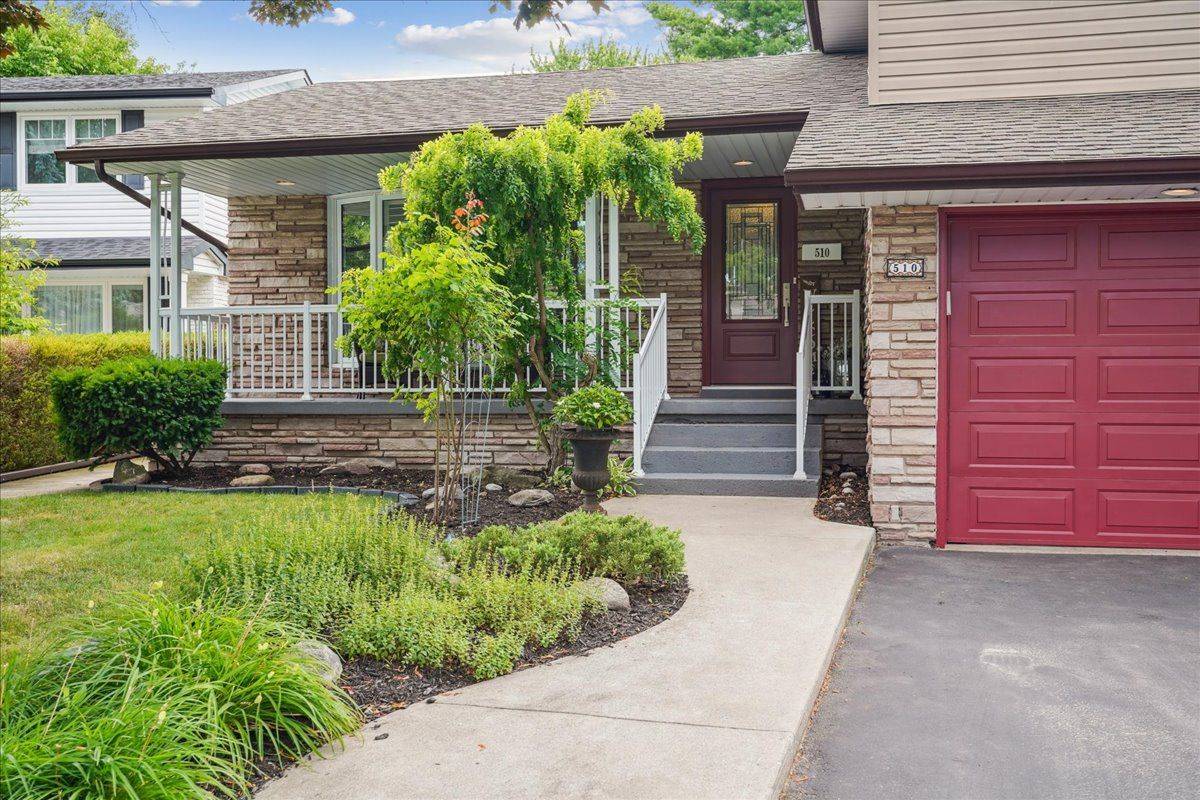 Burlington, ON L7N 2W8,510 Fenwick PL