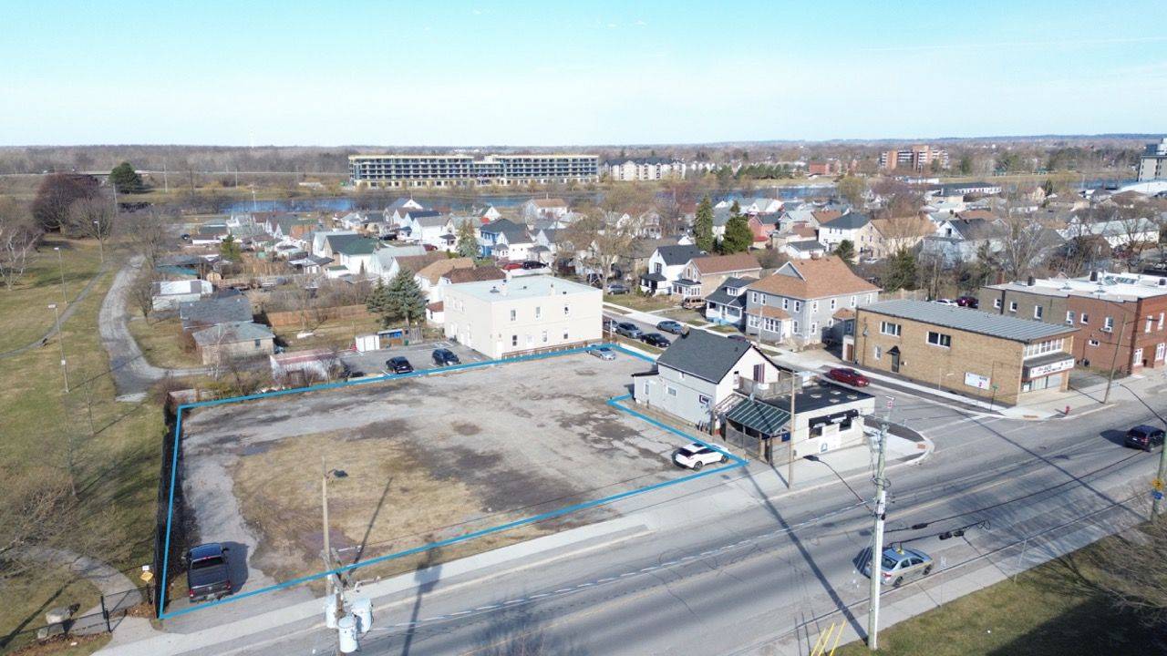 Welland, ON L3B 3L4,619 King ST