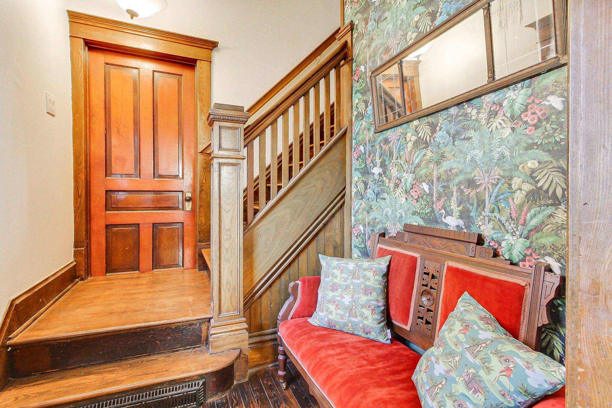 Cambridge, ON N3H 1N1,207 Waterloo ST N