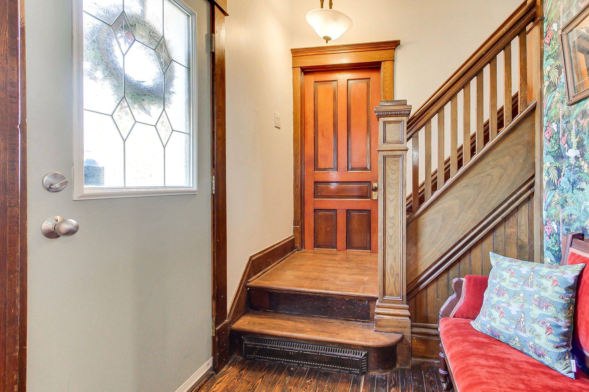 Cambridge, ON N3H 1N1,207 Waterloo ST N