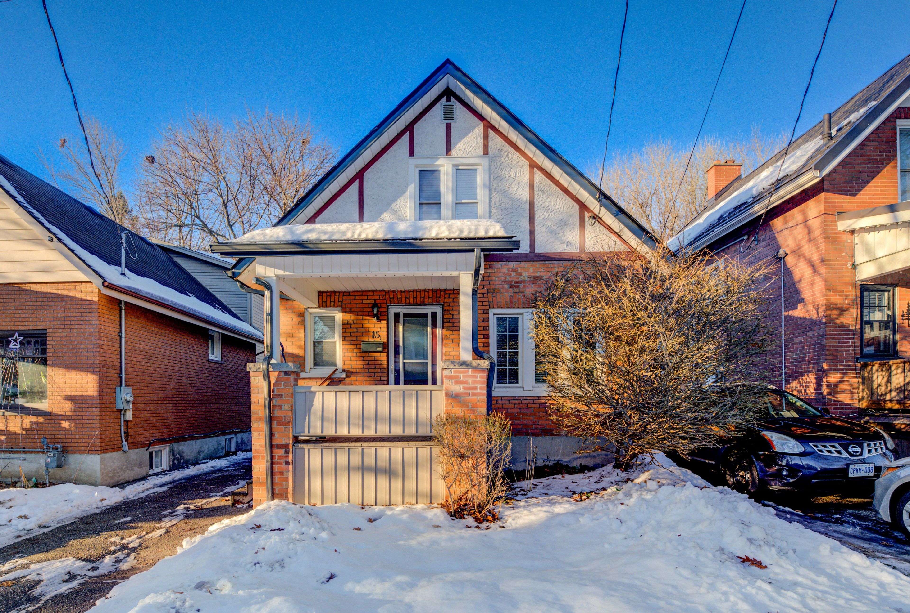 Kitchener, ON N2H 1L7,15 Troy ST