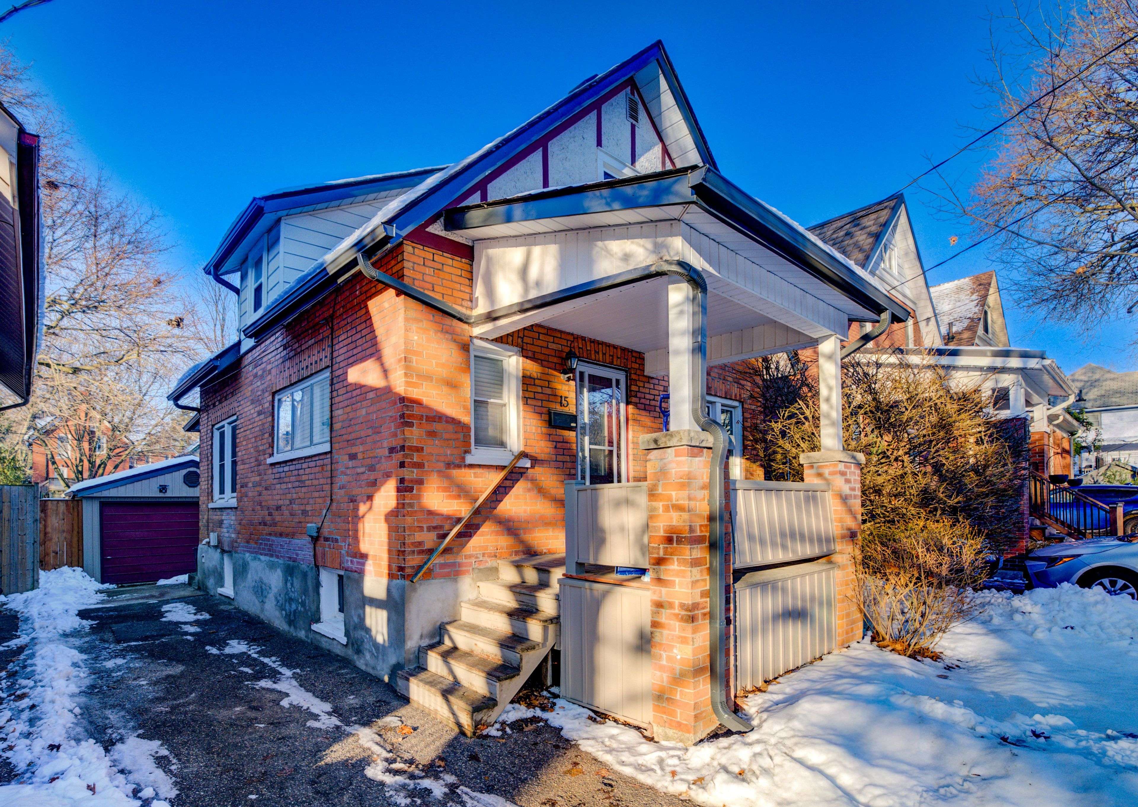 Kitchener, ON N2H 1L7,15 Troy ST