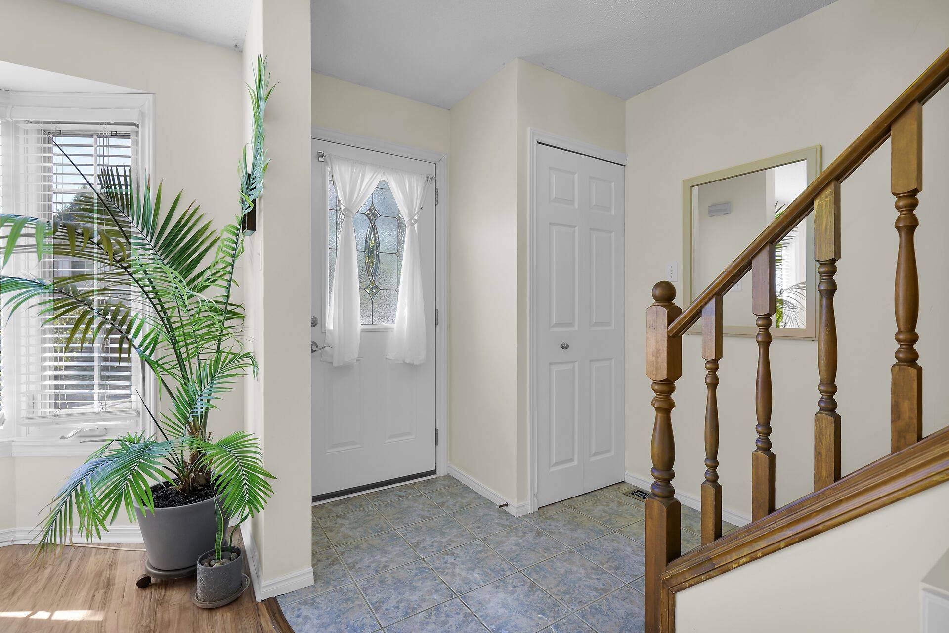 London North, ON N6G 4Z4,70 Chapman CT #25