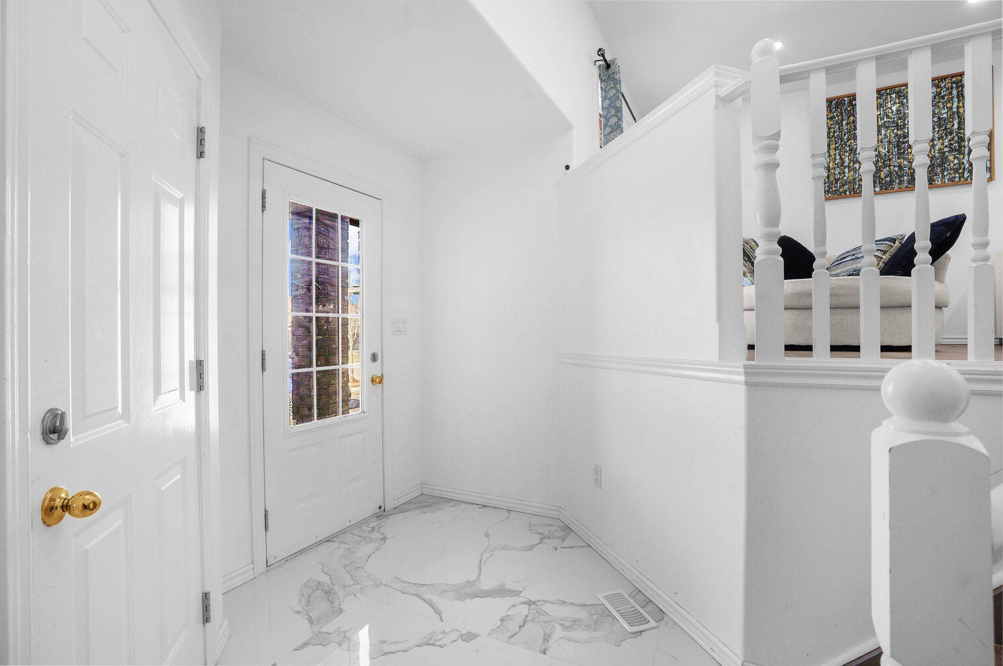 Brantford, ON N3T 6R5,8 Bradley LN