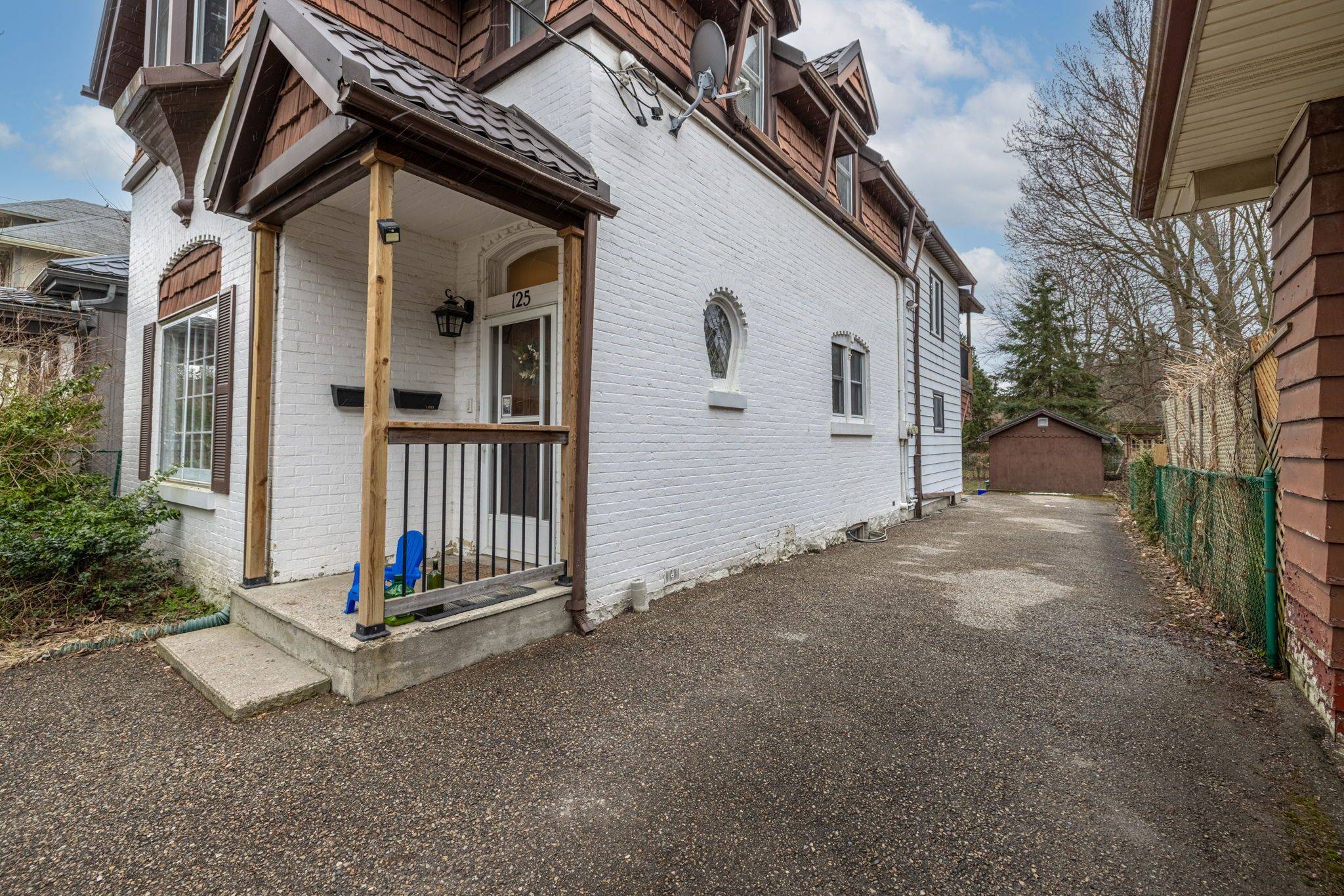 London East, ON N6A 1W6,125 St James ST