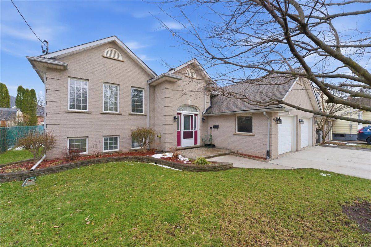 Welland, ON L3C 1A9,118 Gadsby AVE