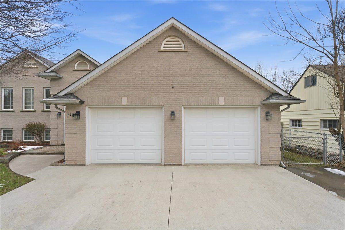 Welland, ON L3C 1A9,118 Gadsby AVE