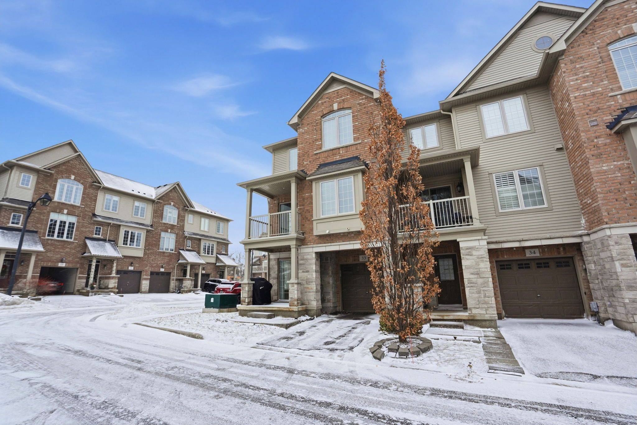 Hamilton, ON L8B 0W5,257 Parkside DR #33