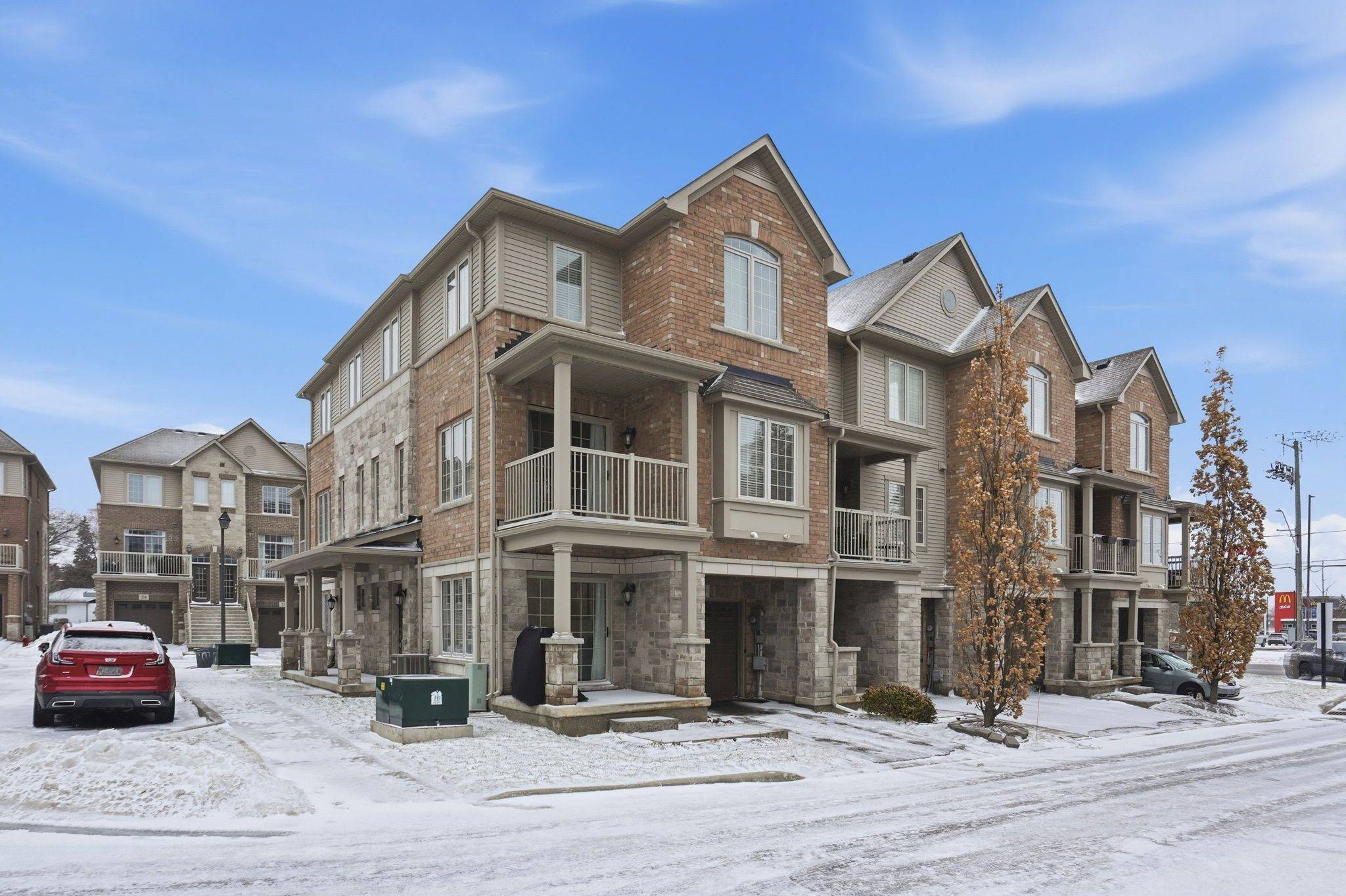 Hamilton, ON L8B 0W5,257 Parkside DR #33