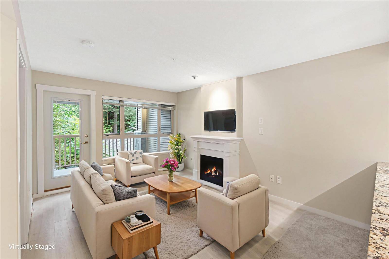 Nanaimo, BC V9T 6K1,5670 Edgewater Lane #202