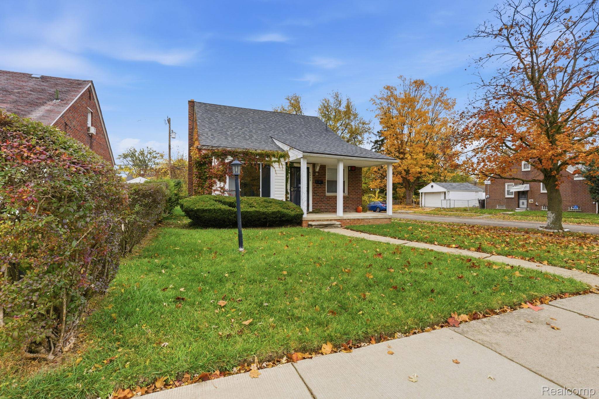 Detroit, MI 48228,9900 Grandville AVE