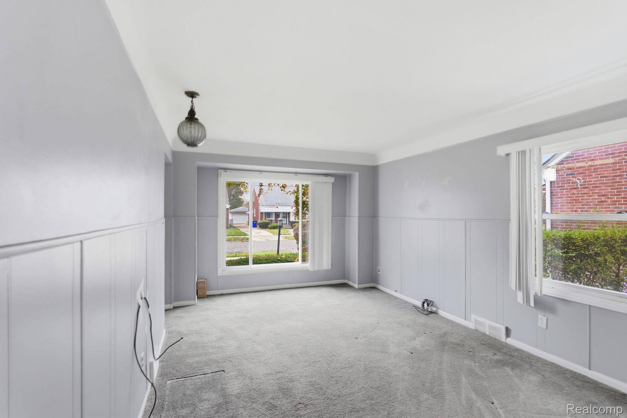 Detroit, MI 48228,9900 Grandville AVE