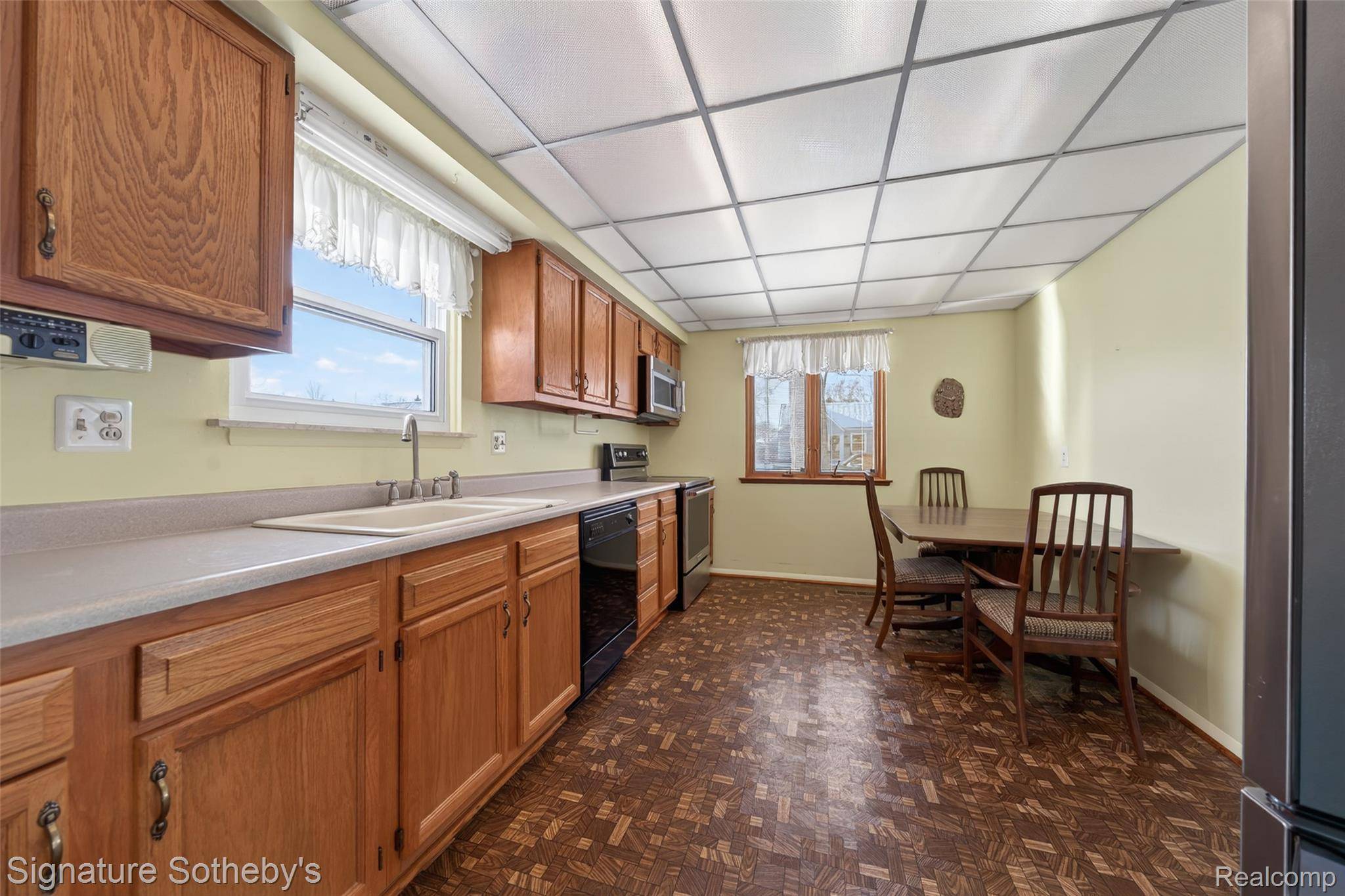 Berkley, MI 48072,3296 Cumberland RD