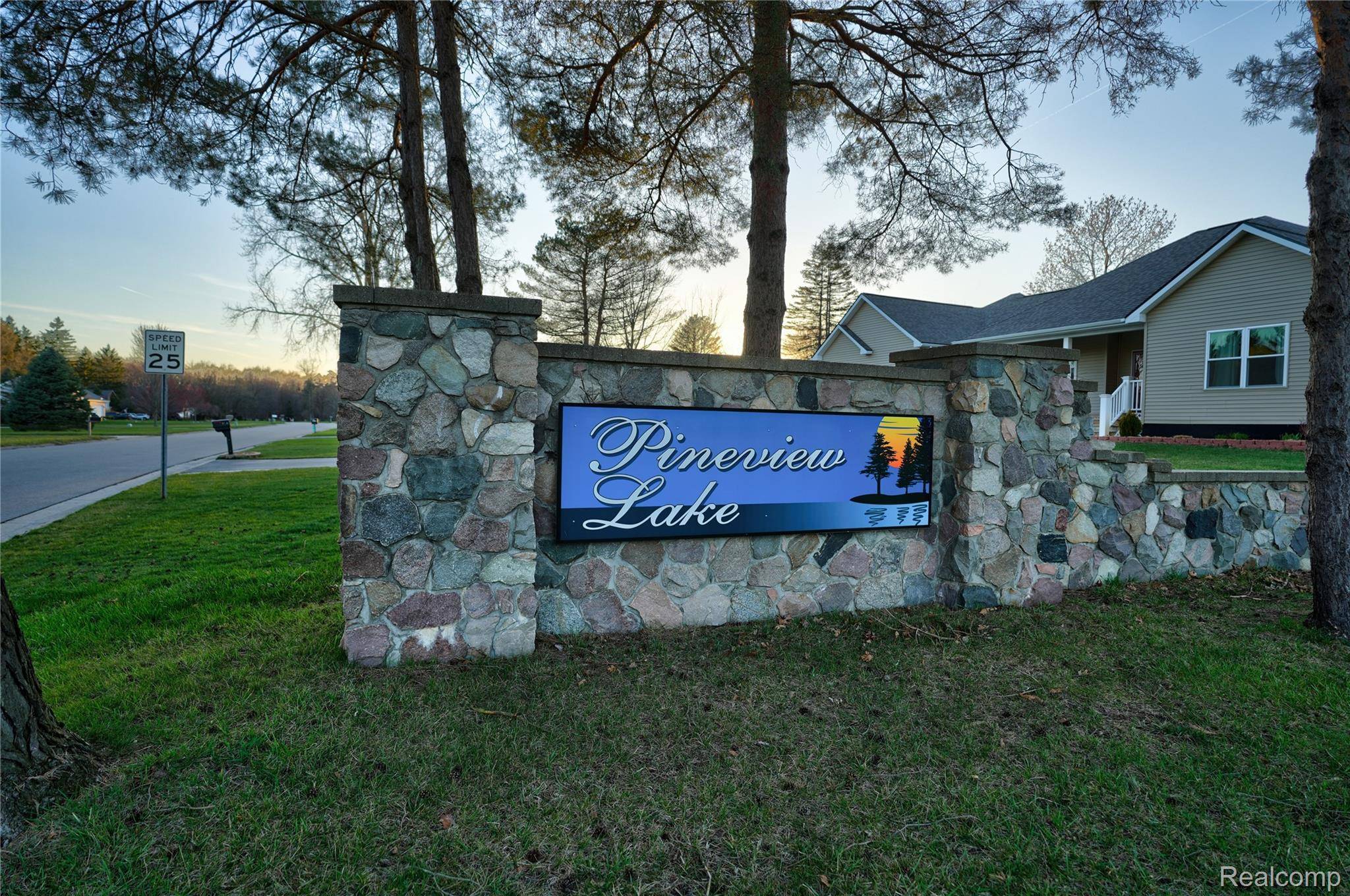 VL Pineview Lake DR, Argentine Township, MI 48451