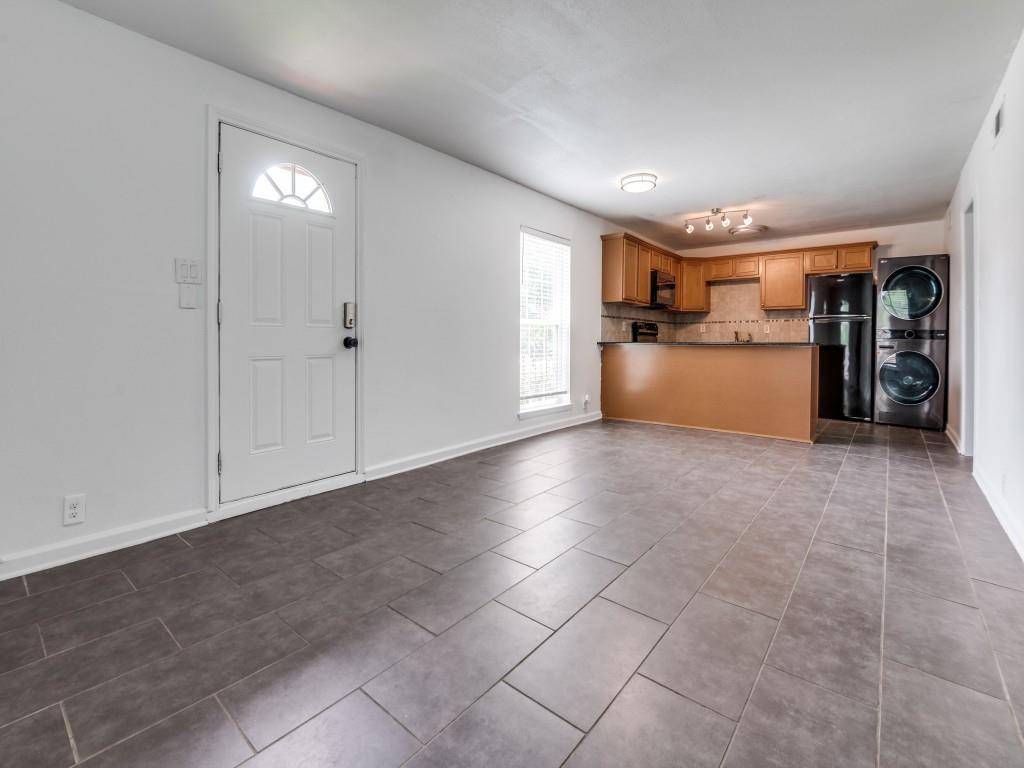 Dallas, TX 75235,5234 Fleetwood Oaks Avenue #120