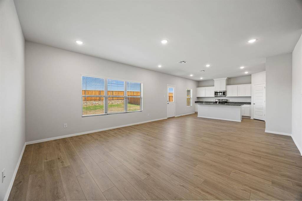 Van Alstyne, TX 75495,528 Stone Hollow Drive