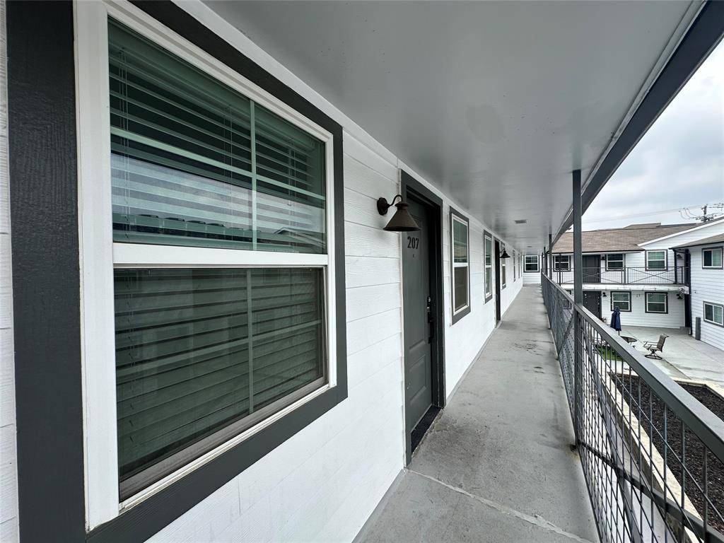 Dallas, TX 75219,4633 Fairmount Street #207