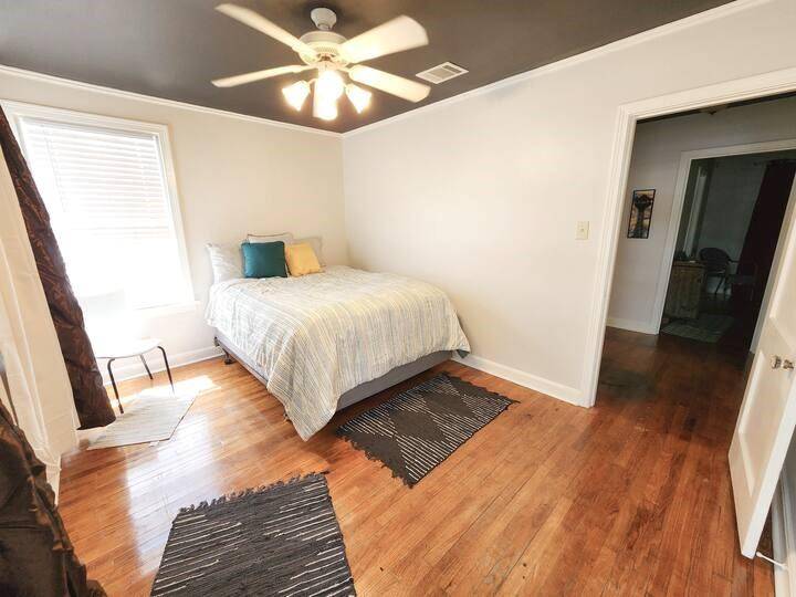 Shreveport, LA 71104,271 E Linden Street