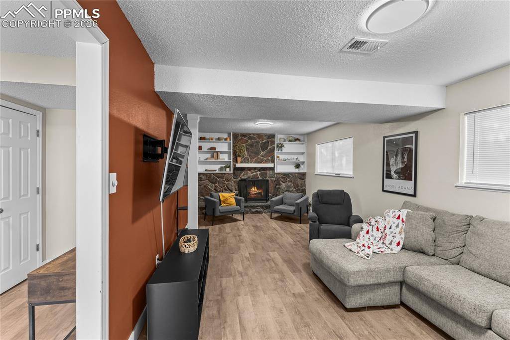 Colorado Springs, CO 80910,1511 Saratoga DR