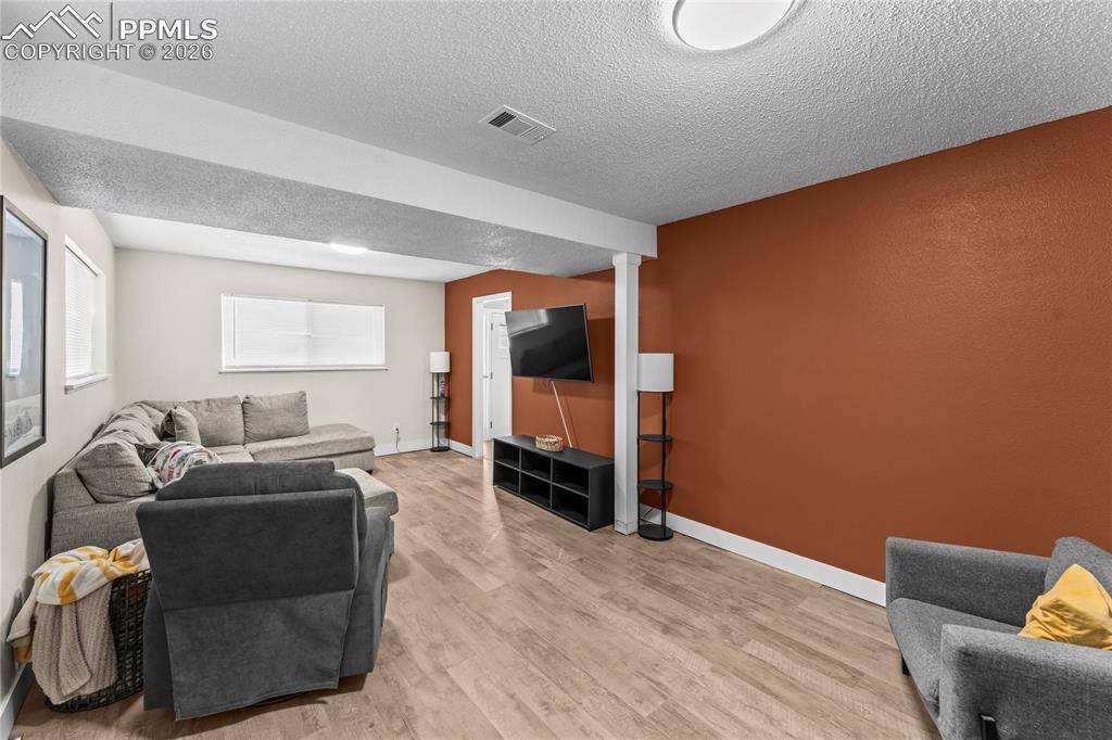 Colorado Springs, CO 80910,1511 Saratoga DR