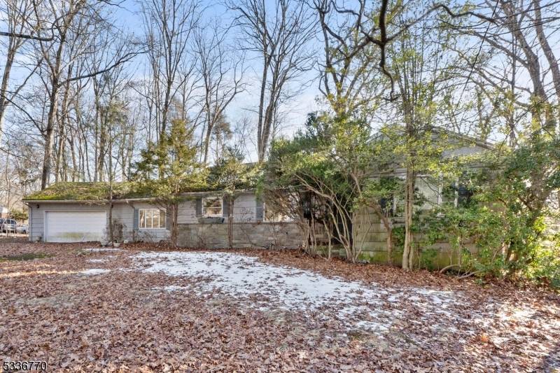 Upper Saddle River Boro, NJ 07458,20 Hidden Glen Rd