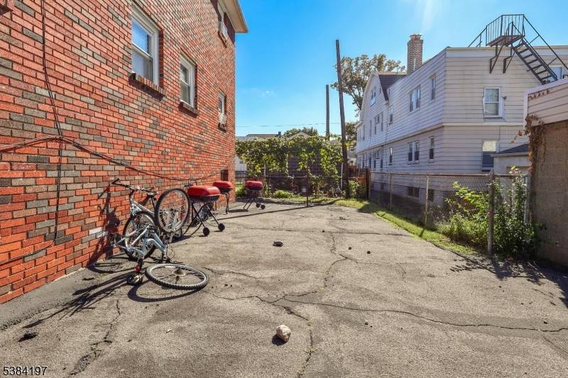 Irvington Twp., NJ 07111,215-217 Orange Ave