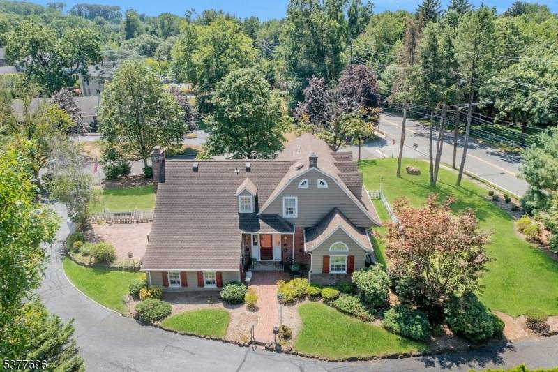 Paramus Boro, NJ 07652,174 Paramus Rd