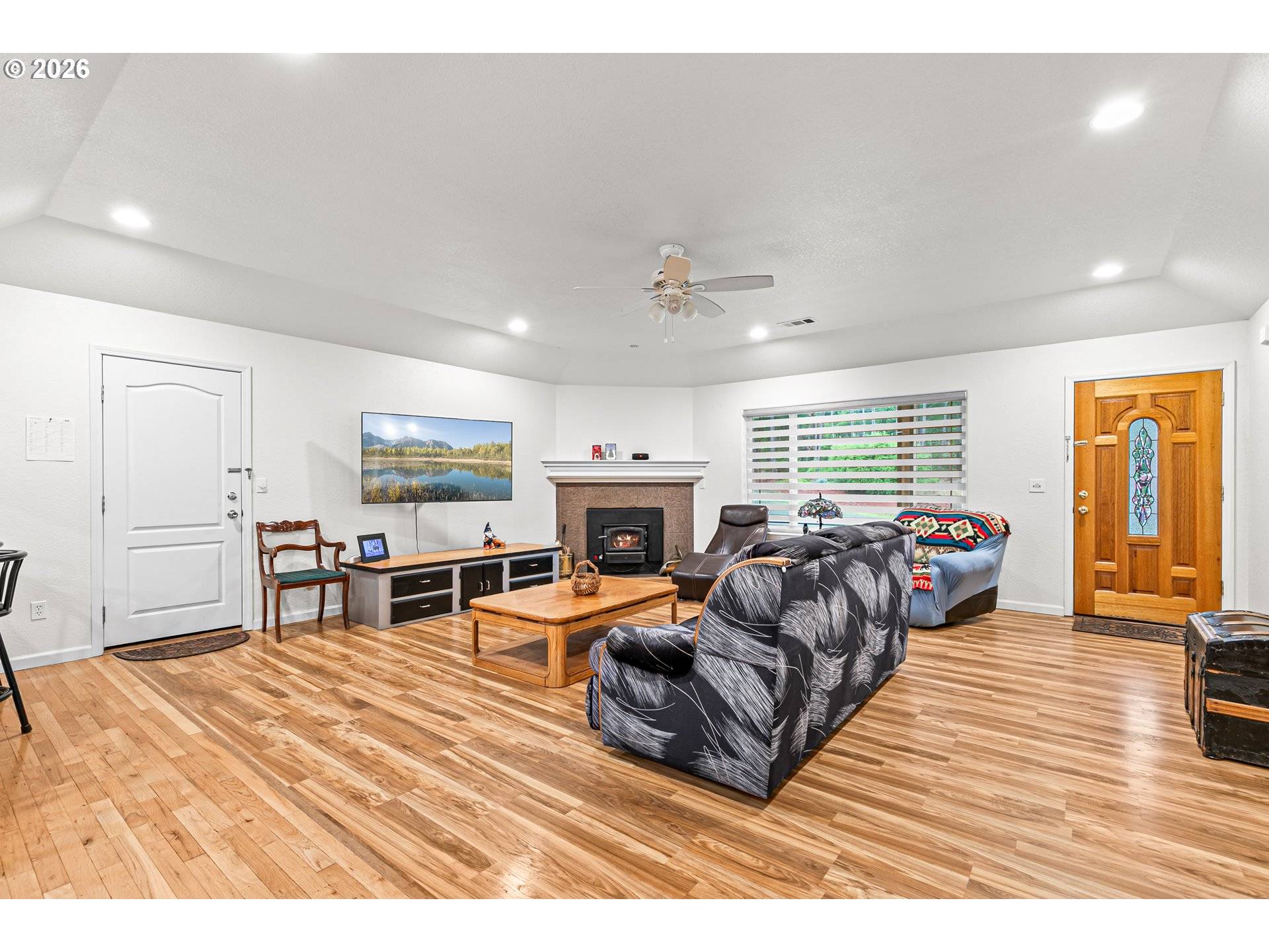 Cave Junction, OR 97523,419 IDLEWILD DR