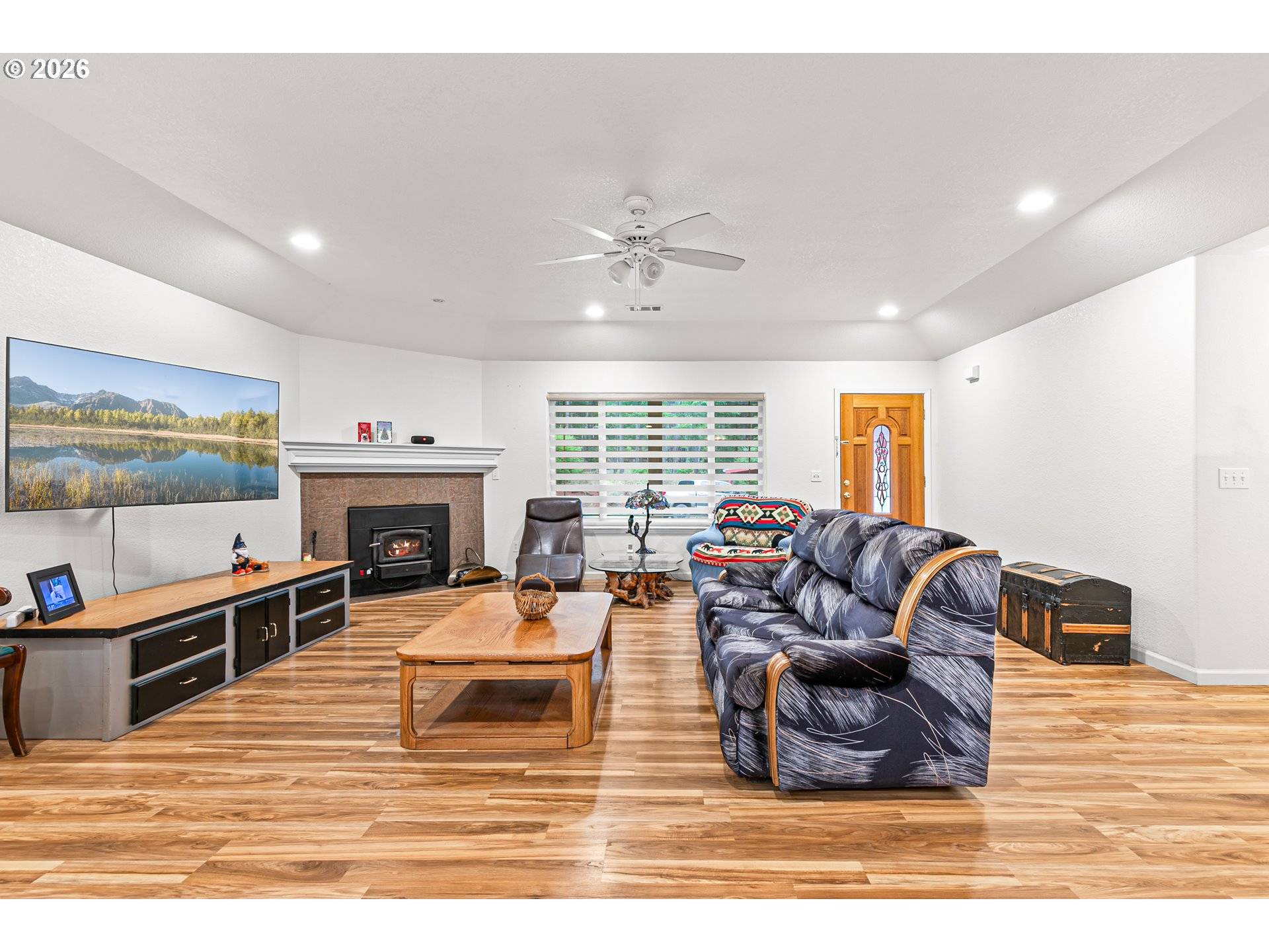 Cave Junction, OR 97523,419 IDLEWILD DR