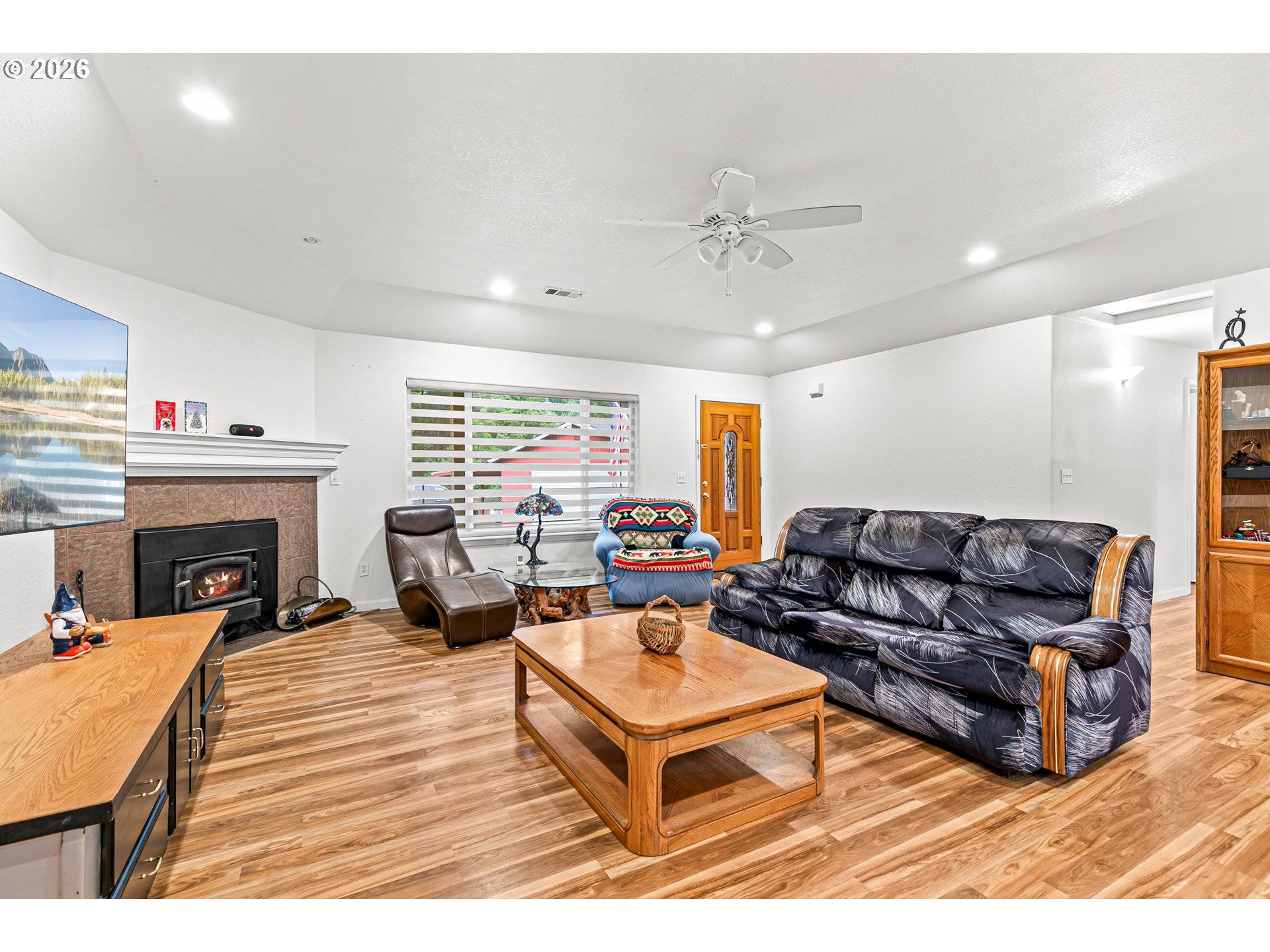 Cave Junction, OR 97523,419 IDLEWILD DR