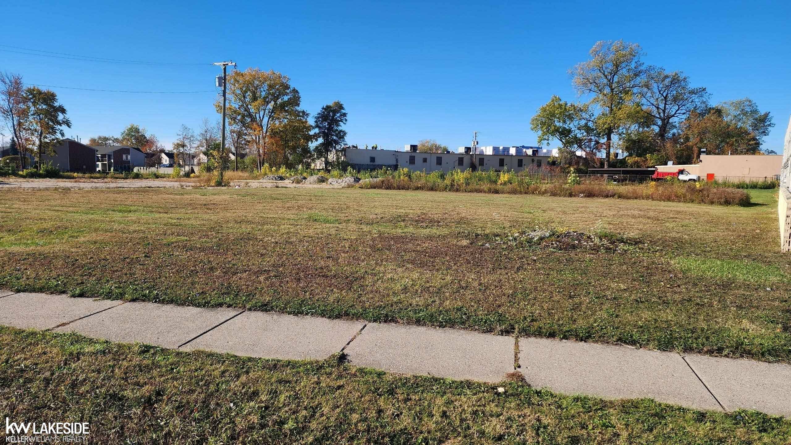 Roseville, MI 48066,30935 Utica RD