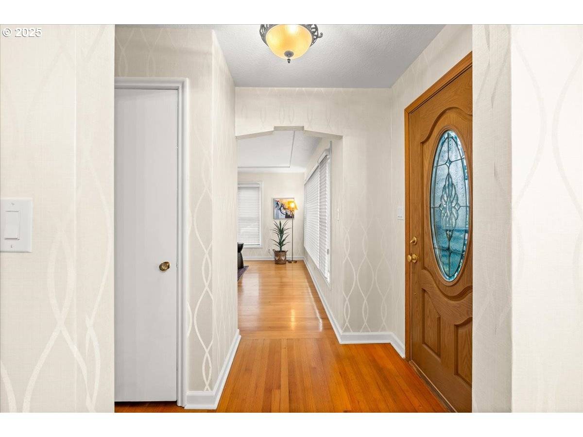 Portland, OR 97211,1805 NE SARATOGA ST