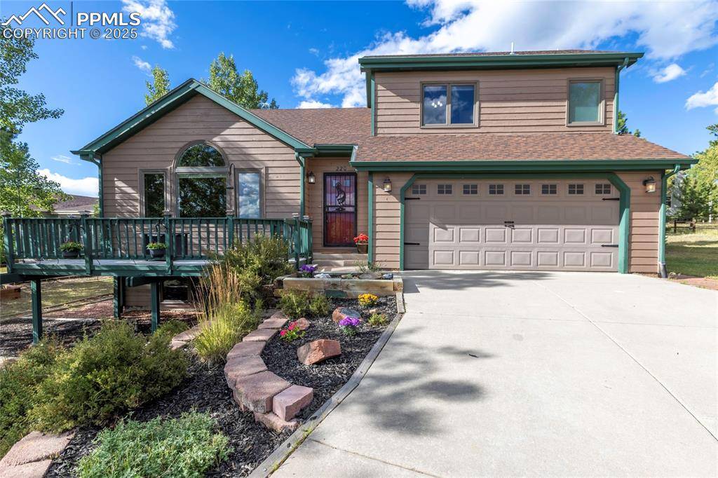 Woodland Park, CO 80863,220 Crestwood DR