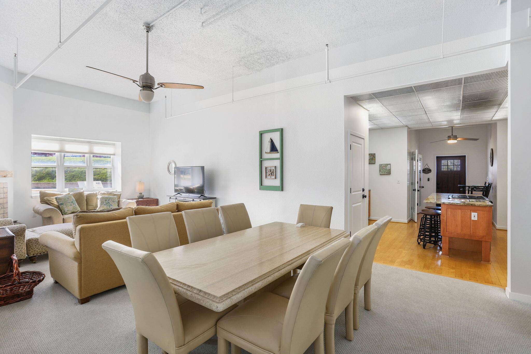 South Haven, MI 49090,532 Dyckman AVE #B1A