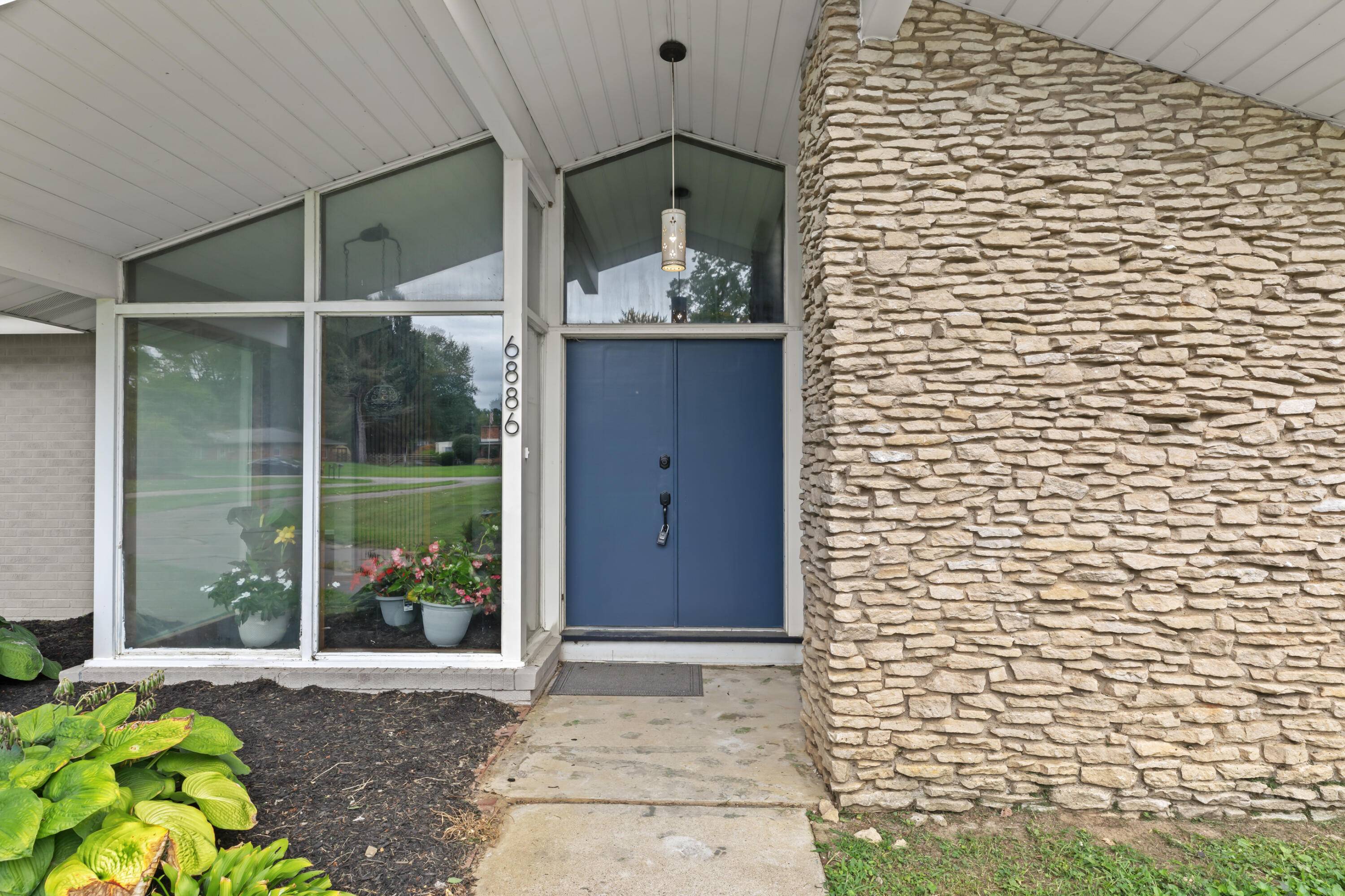 Lambertville, MI 48144,6886 Stockport DR