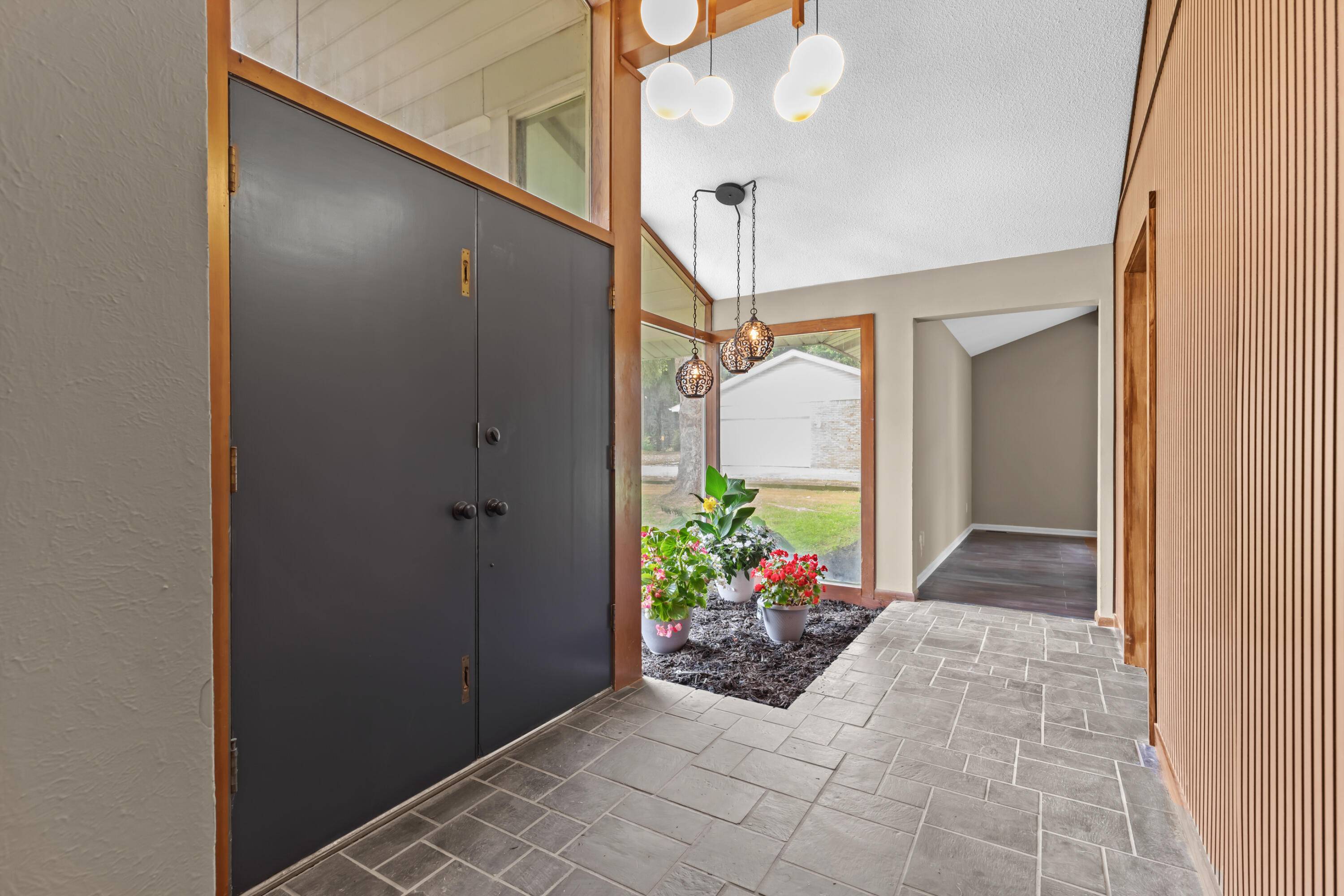 Lambertville, MI 48144,6886 Stockport DR