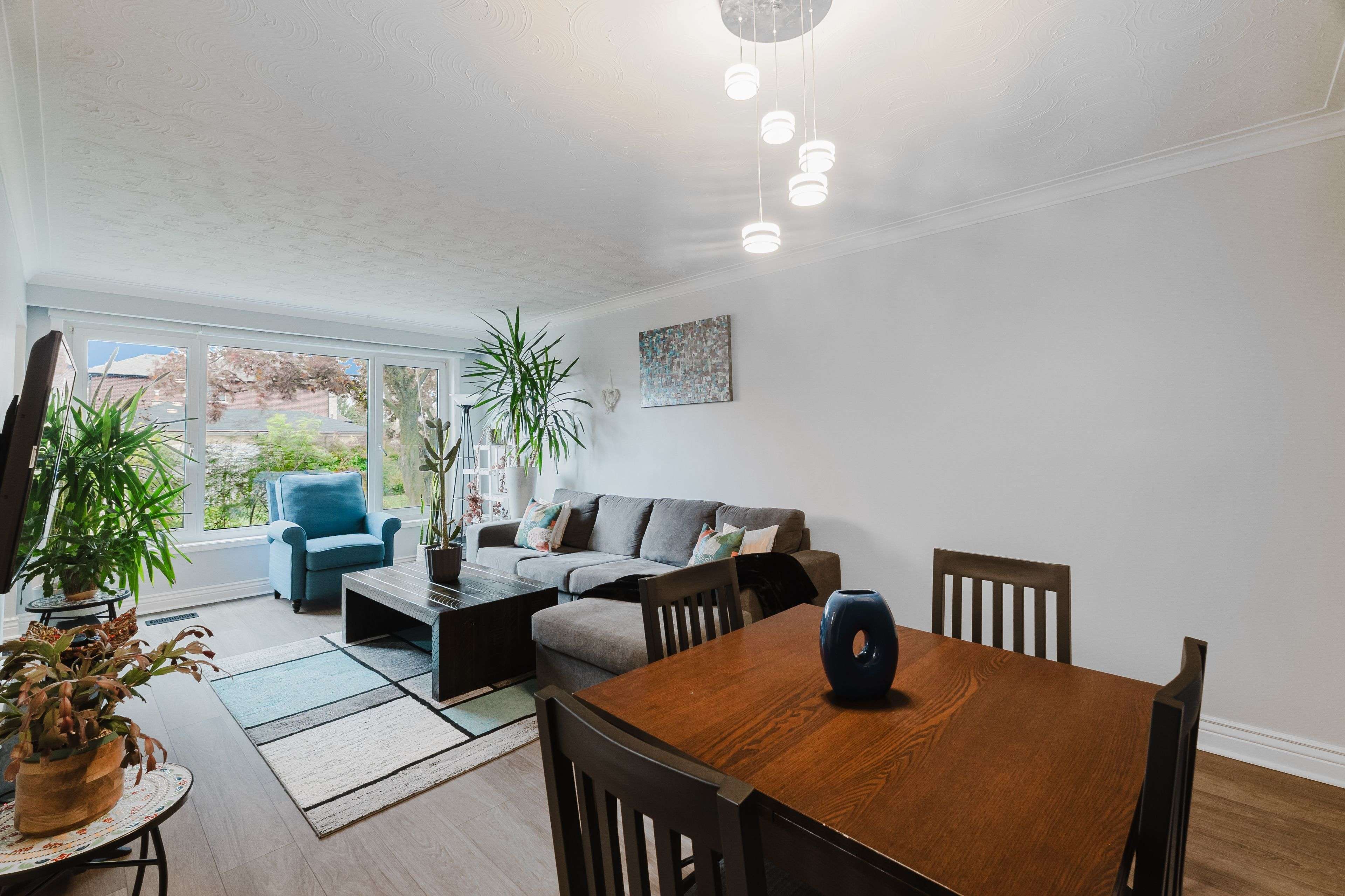 Toronto C13, ON M3A 2C2,111 Tulane CRES #Main