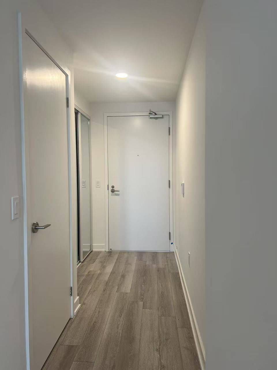 Toronto C01, ON M5T 1T4,230 Simcoe ST S #3016