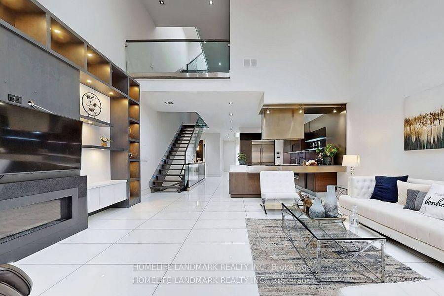 Toronto C04, ON M5M 3K5,301 Jedburgh RD