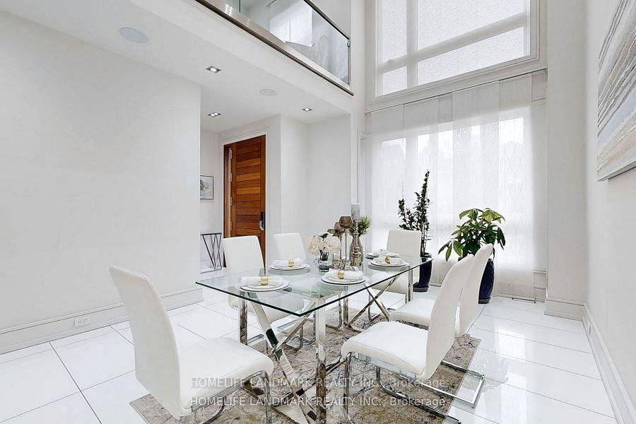 Toronto C04, ON M5M 3K5,301 Jedburgh RD