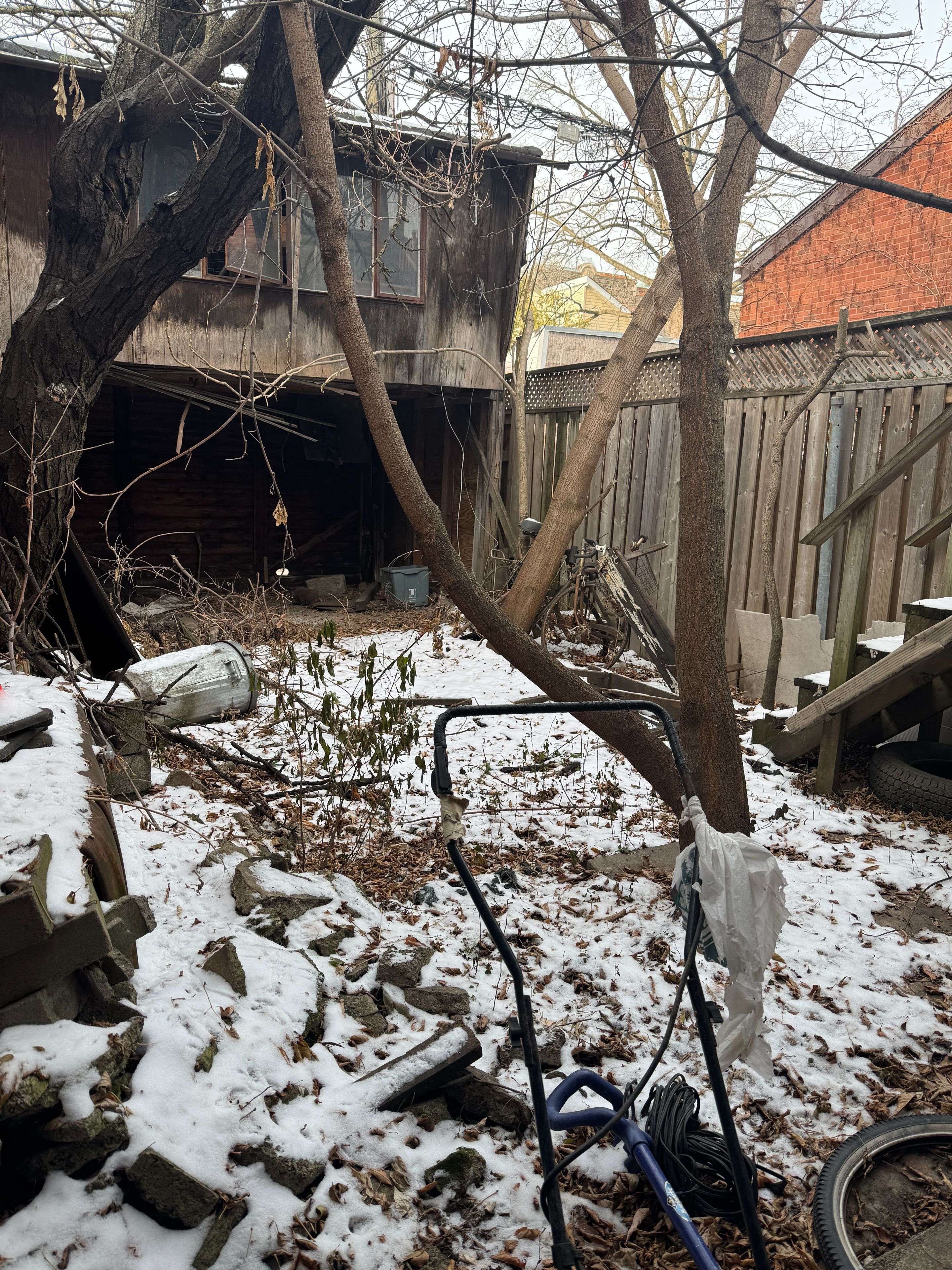 Toronto C01, ON M5S 2M5,176 Brunswick AVE