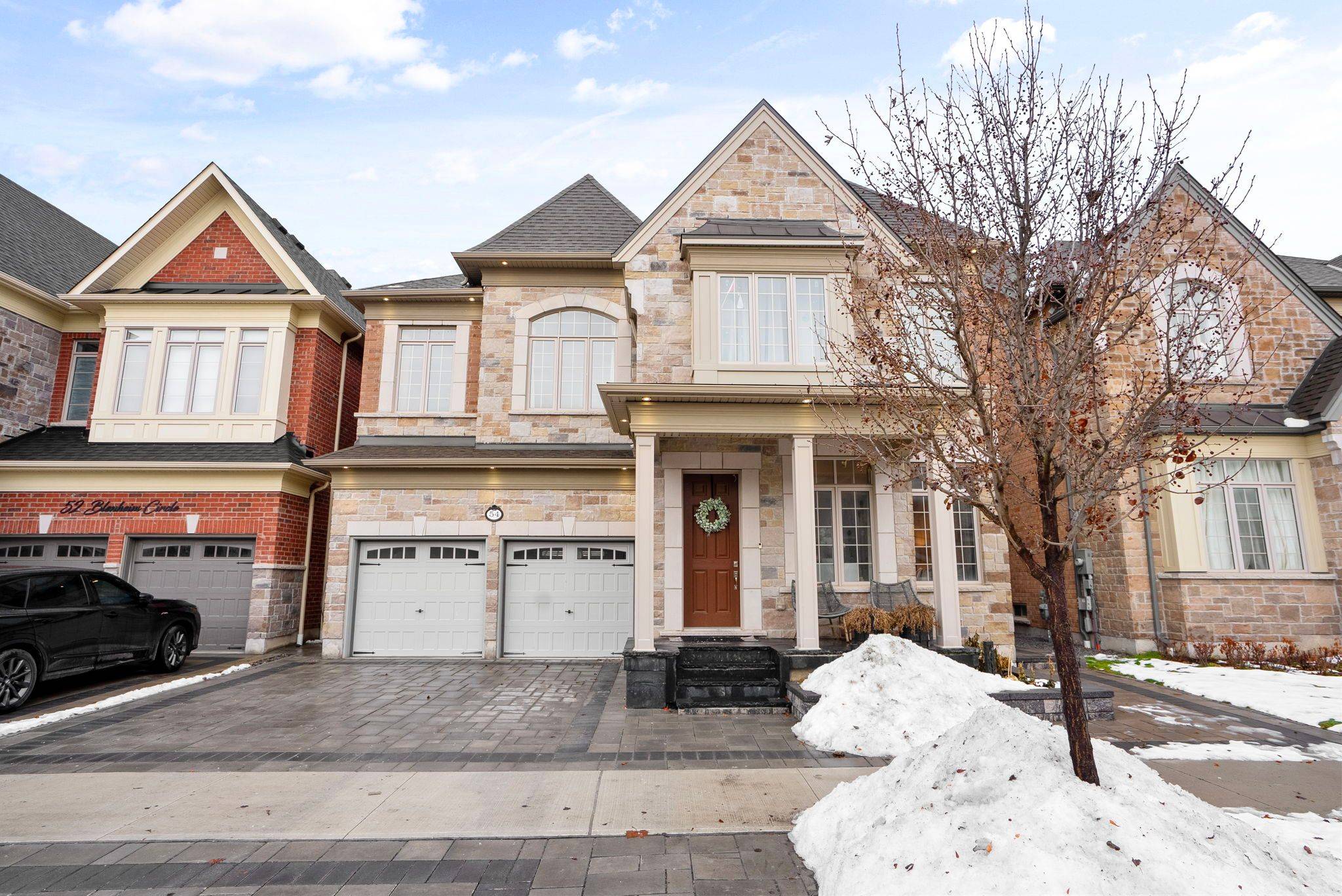 Whitby, ON L1P 0E2,54 Blenheim CIR