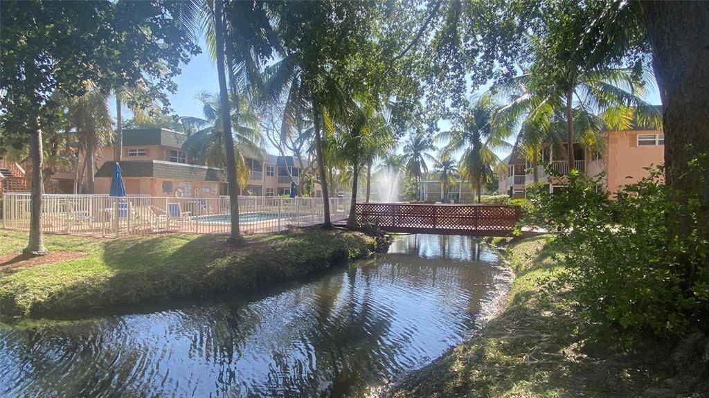 Deerfield Beach, FL 33441,760 SE 2nd Ave #D111