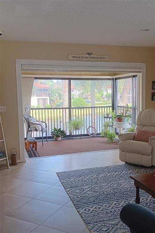 Boca Raton, FL 33433,8045 Eastlake Dr #1-G