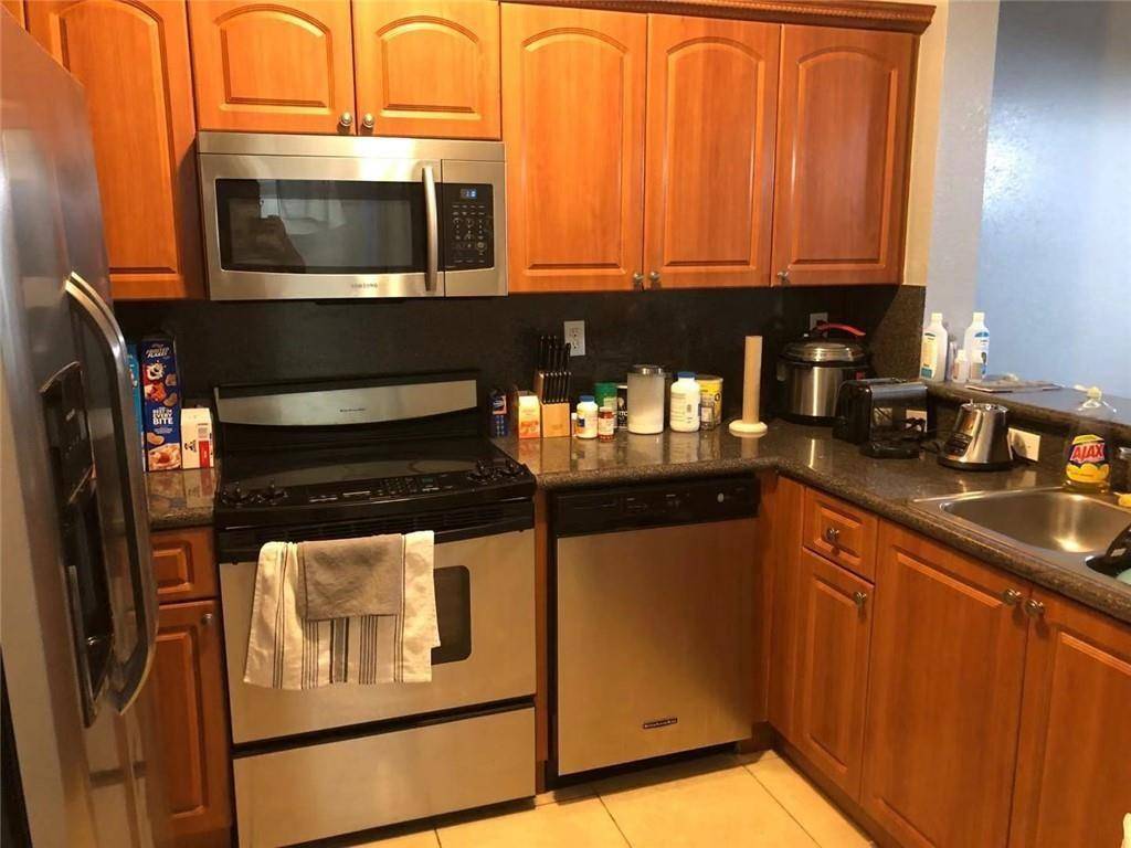 Hialeah, FL 33015,7060 NW 177th St #103